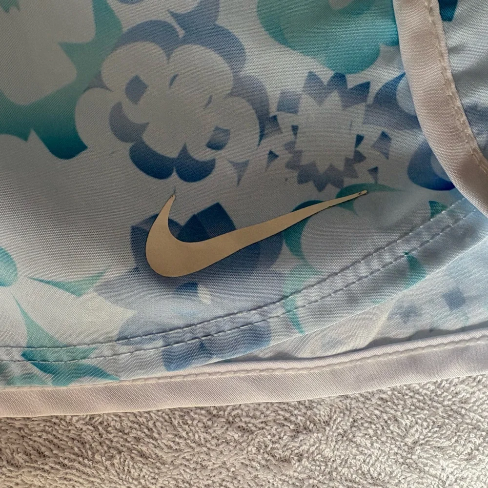 Girls Nike Dri-FIT Flowers White and Blue Shorts